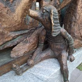 Köpülő asszony a bábok ölelésében Békéscsaba - Egyéb