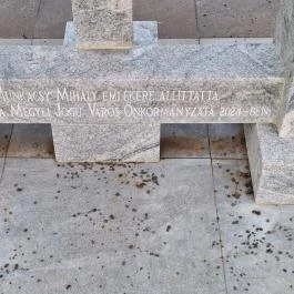 Köpülő asszony a bábok ölelésében Békéscsaba - Egyéb