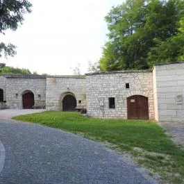 Körpince, Etyek - Külső kép