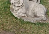 Kos szobor Herceghalom