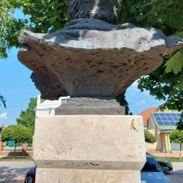 Kossuth Lajos, Geszteréd - Egyéb