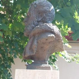 Kossuth Lajos, Geszteréd - Egyéb