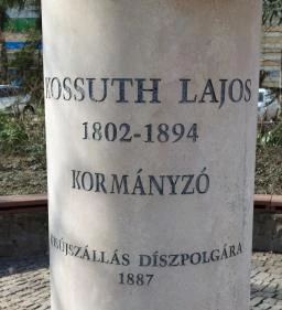 Kossuth Lajos szobra