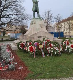 Kossuth Lajos szobra