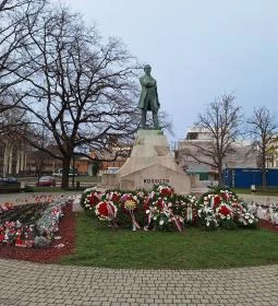 Kossuth Lajos szobra