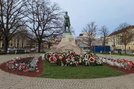 Kossuth Lajos szobra Békéscsaba