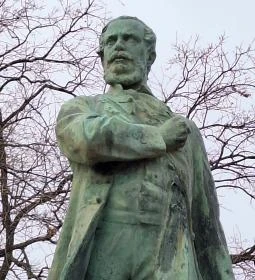 Kossuth Lajos szobra