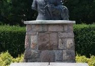 Kossuth Lajos szobra Gyöngyöspata