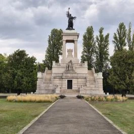 Kossuth-mauzóleum Budapest - Külső kép
