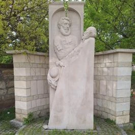 Kossuth Lajos szobor Budaörs - Külső kép