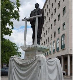 Kovács Béla emlékmű