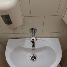 Kovács Cukrászda, Dunapataj - Mosdó