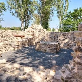 Kövesdi templomrom, Aszófő - Belső