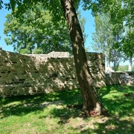 Kövesdi templomrom Aszófő - Külső kép