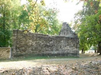 Kövesdi templomrom Aszófő