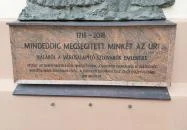 Közösség összetartozása dombormű Kiskőrös