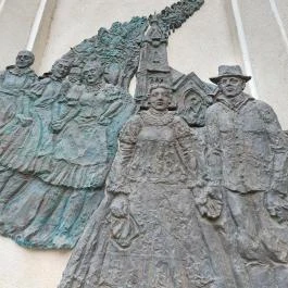 Közösség összetartozása dombormű Kiskőrös - Egyéb