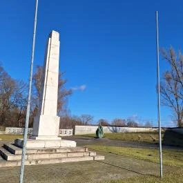 Központi Román Sírkert Hajdúböszörmény - Külső kép