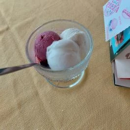 Krisztina Cukrászda, Vértessomló - Étel/ital