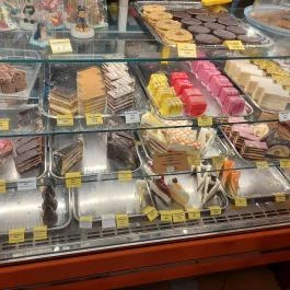 Krisztina Cukrászda, Vértessomló - Étel/ital