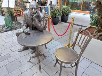 Krúdy Gyula szobra Budapest