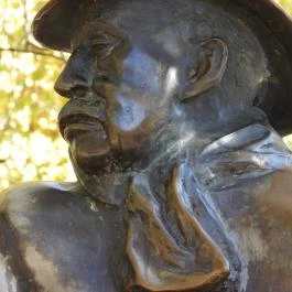 Krúdy Gyula szobra Siófok - Egyéb