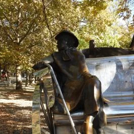 Krúdy Gyula szobra Siófok - Külső kép