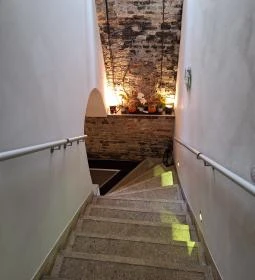 Kuglóf Art Cukrászda