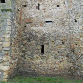 Kula - Gótikus lakótorony, Szabadbattyán - Külső kép