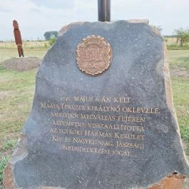 Kun bálvány, Berekfürdő - Egyéb