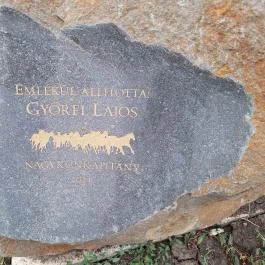 Kun bálvány, Berekfürdő - Egyéb