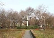 Kun lovas-szobor Kunhegyes