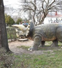 Kunhegyesi Dínó Park