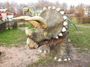 Kunhegyesi Dínó Park Kunhegyes