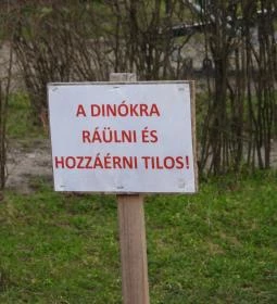 Kunhegyesi Dínó Park