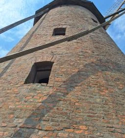 Kunhegyesi szélmalom