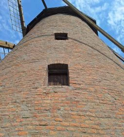 Kunhegyesi szélmalom