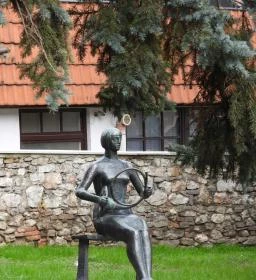 11. legjobb látnivaló: Kürtöslány