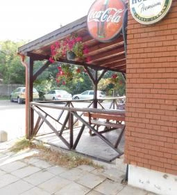 Kúti Presszó & Falatozó