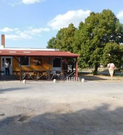 Kúti Presszó & Falatozó