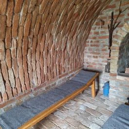 Laci bácsi csőszkunyhója, Hidegség - Belső