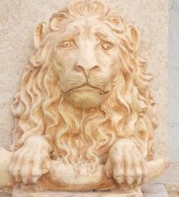 Lajosmizse címere emlékmű