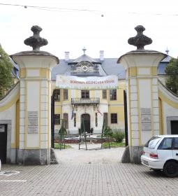 Lamberg-kastély Kulturális Központ, Könyvtár és Muzeális Kiállítóhely