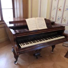 Lamberg-kastély Kulturális Központ, Könyvtár és Muzeális Kiállítóhely Mór - Egyéb