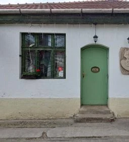 Lámpás Étterem és Galéria