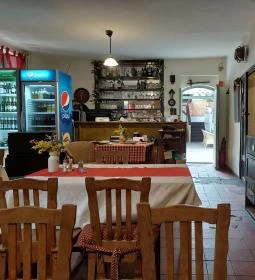 Lámpás Étterem és Galéria