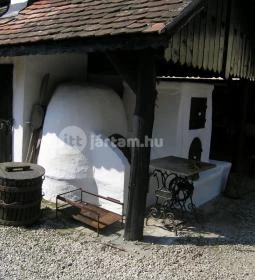 Lantos Lovastanya Panzió