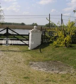 Lantos Lovastanya Panzió