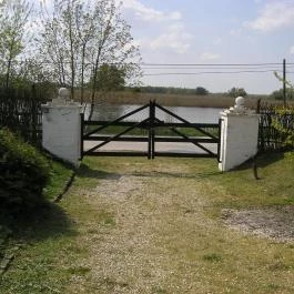 Lantos Lovastanya Panzió Gordisa - Külső kép