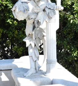 4. legjobb látnivaló: Lány ivókúttal